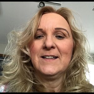 Meet your Posher, Louann