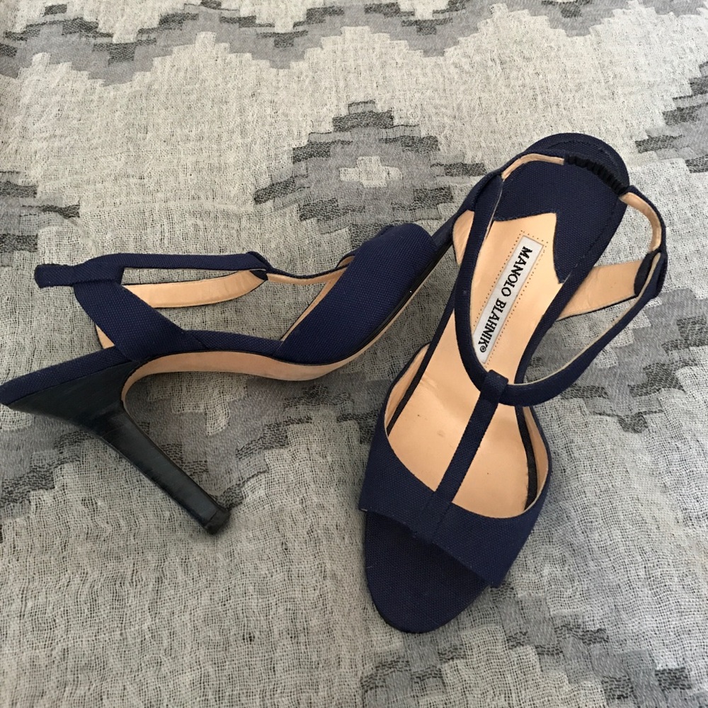 Manolo Blahnik canvas t-strap slingback w dust bag