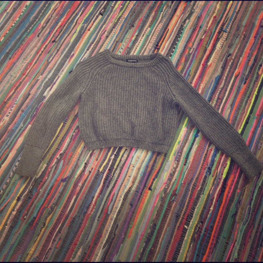 Gray American Apparel cropped sweater