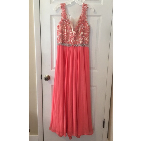 Prom Dress - Picture 3 of 4