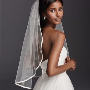 NWT!  David's Bridal One Tier Mid Veil.