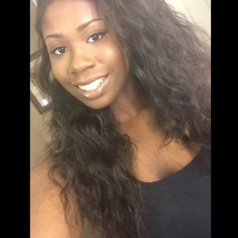 Meet your Posher, Dionna