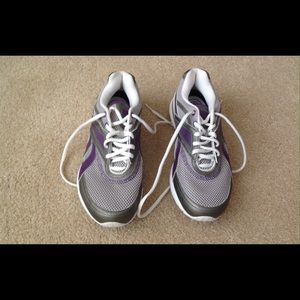 Reebok EasyTone size 8