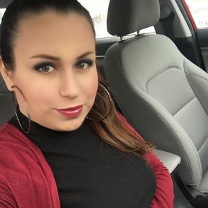 Meet your Posher, Jenna