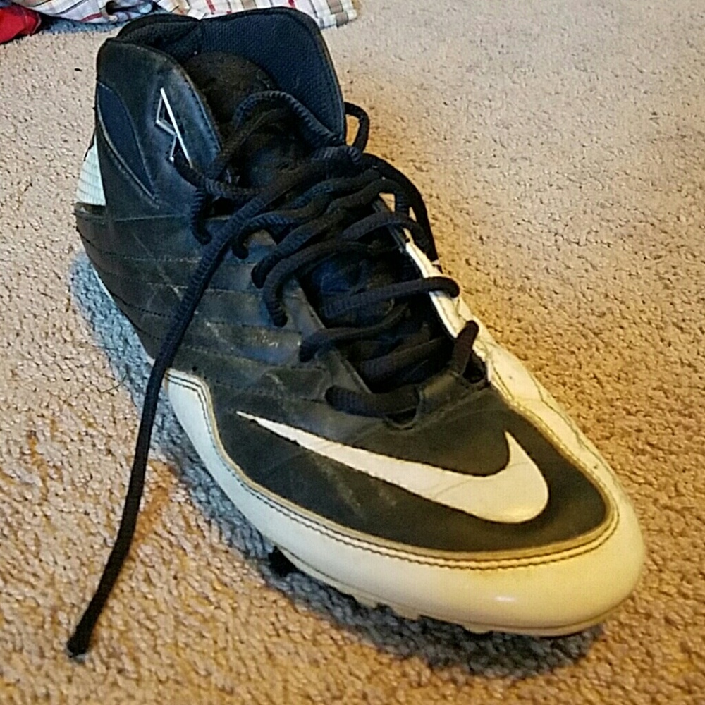 Used nike football cleats without box size 11