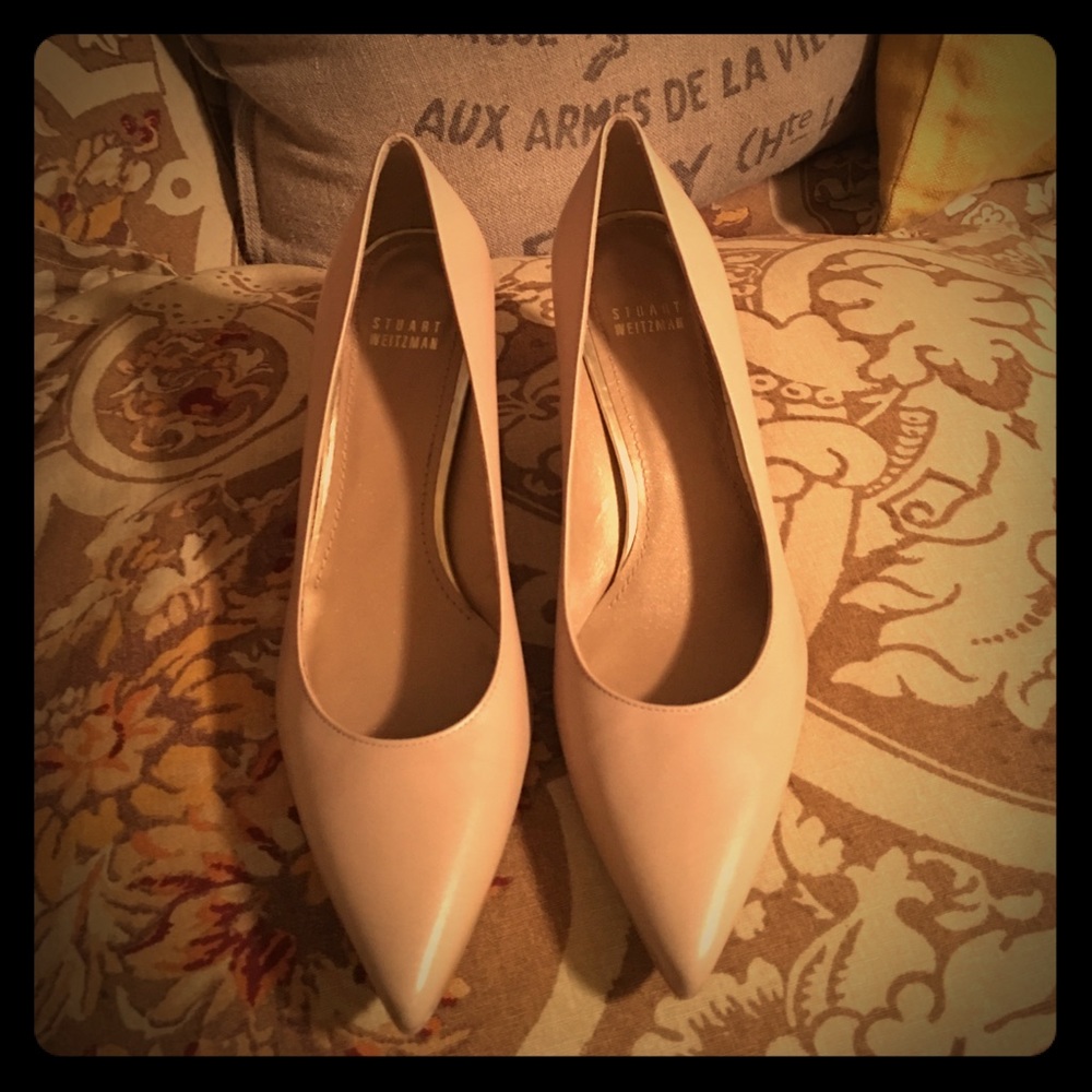 STUART WEITZMAN Nude pumps. Made in Spain
