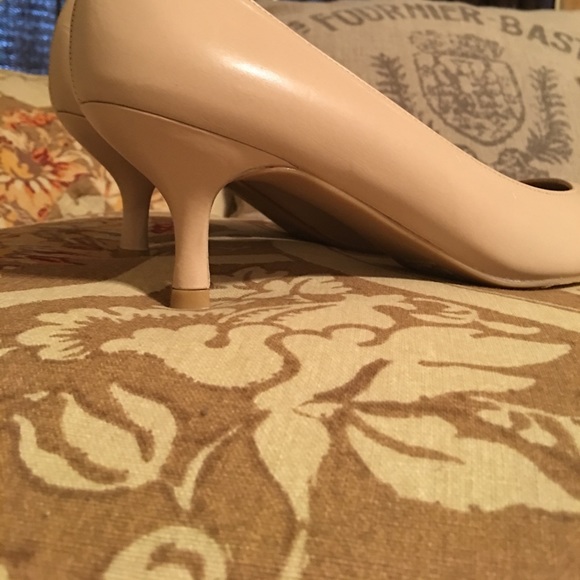 STUART WEITZMAN Nude pumps. Made in Spain - Picture 2 of 4