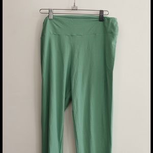 LuLaRoe Jade Leggings Tall & Curvy