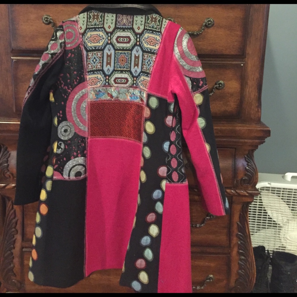 Mid-length coat