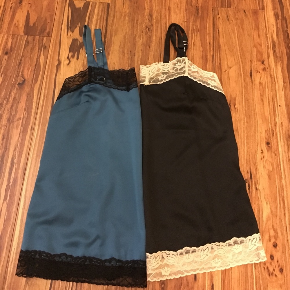 Bundle of two camisoles