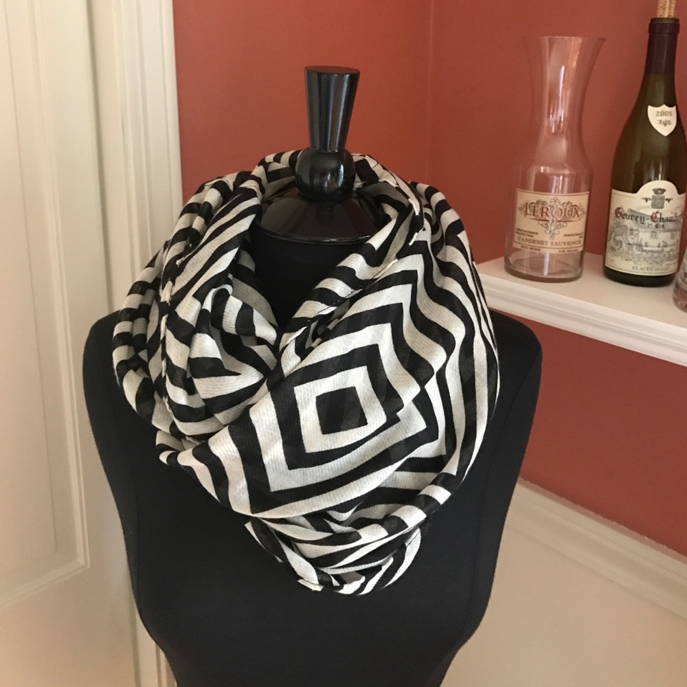 Infinity scarf