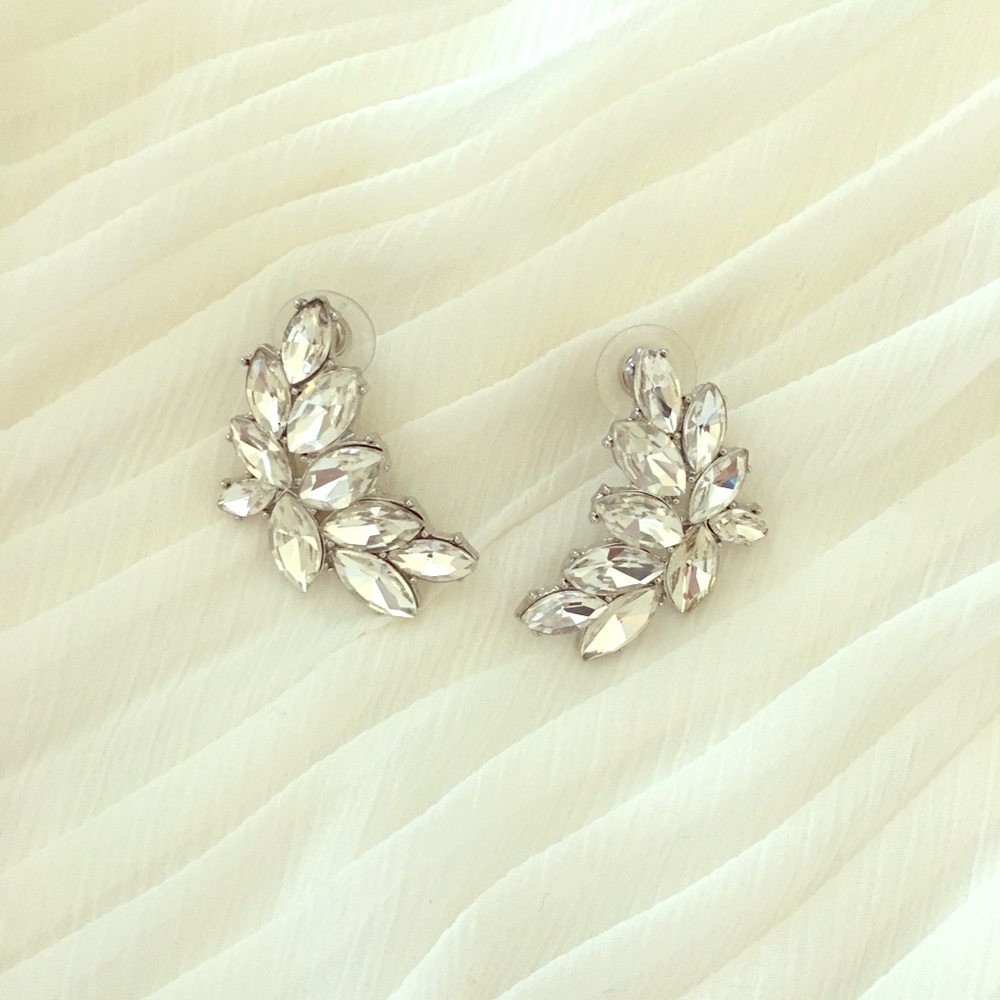 NEW! Crystal Rhinestone Earrings.