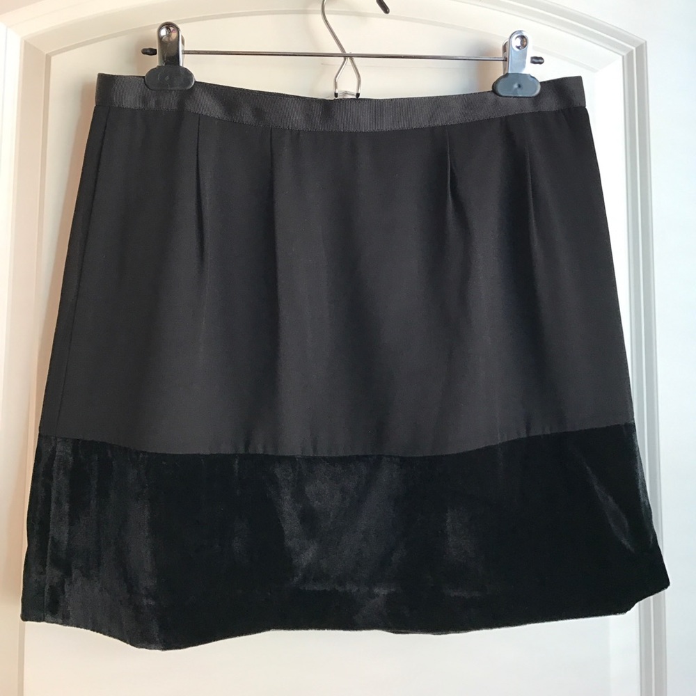 Banana Republic Skirt, Black, Size 6