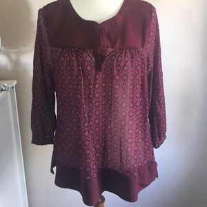 The limited maroon popover shirt The limited maroon popover shirt