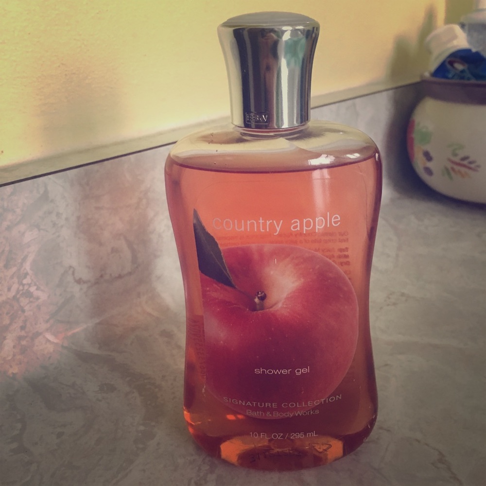 New Country Apple Bath & Body Works Shower Gel