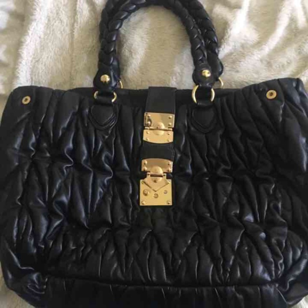 Large boutique shoulder bag