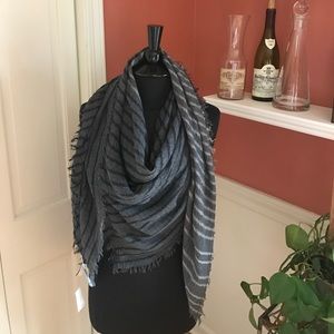 Loft blanket scarf