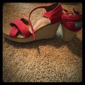 Toms red wedge 8.5
