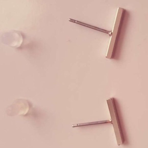 Silver bar earrings - Picture 3 of 4