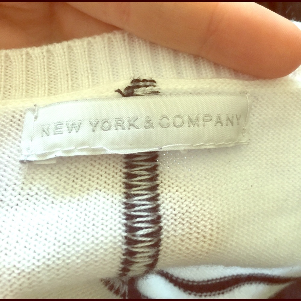 NWOT New York & Company White Shirt Black Squares - Picture 4 of 5
