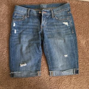 Old Navy Bermuda shorts