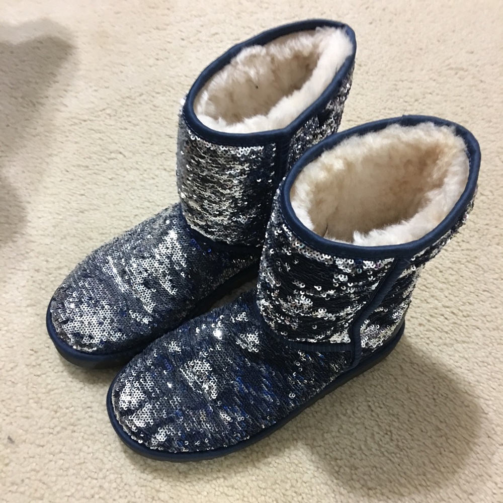 REVERSIBLE BLUE AND SILVER SEQUIN UGGS