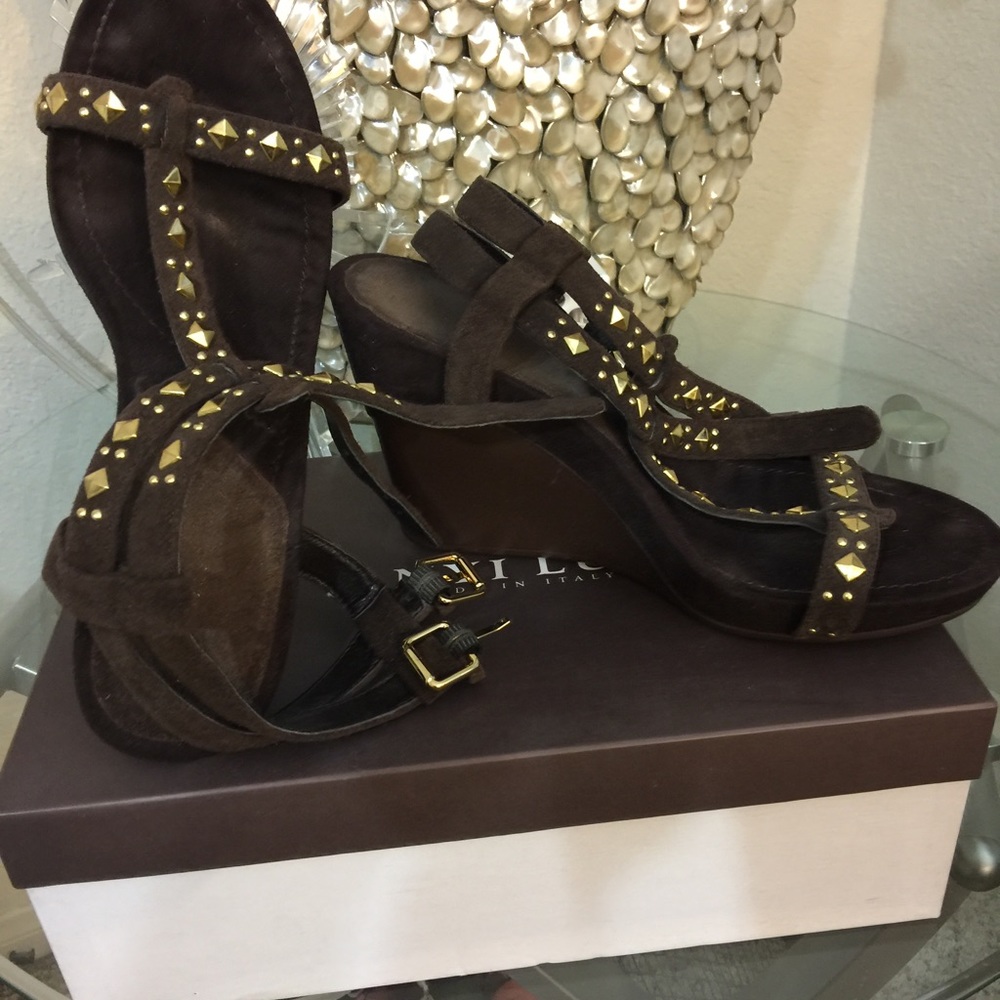 sandals