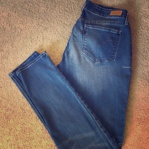 Levi skinny jeans
