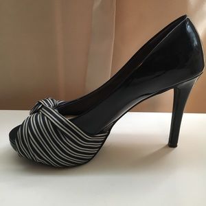 Fioni Stripped Heels