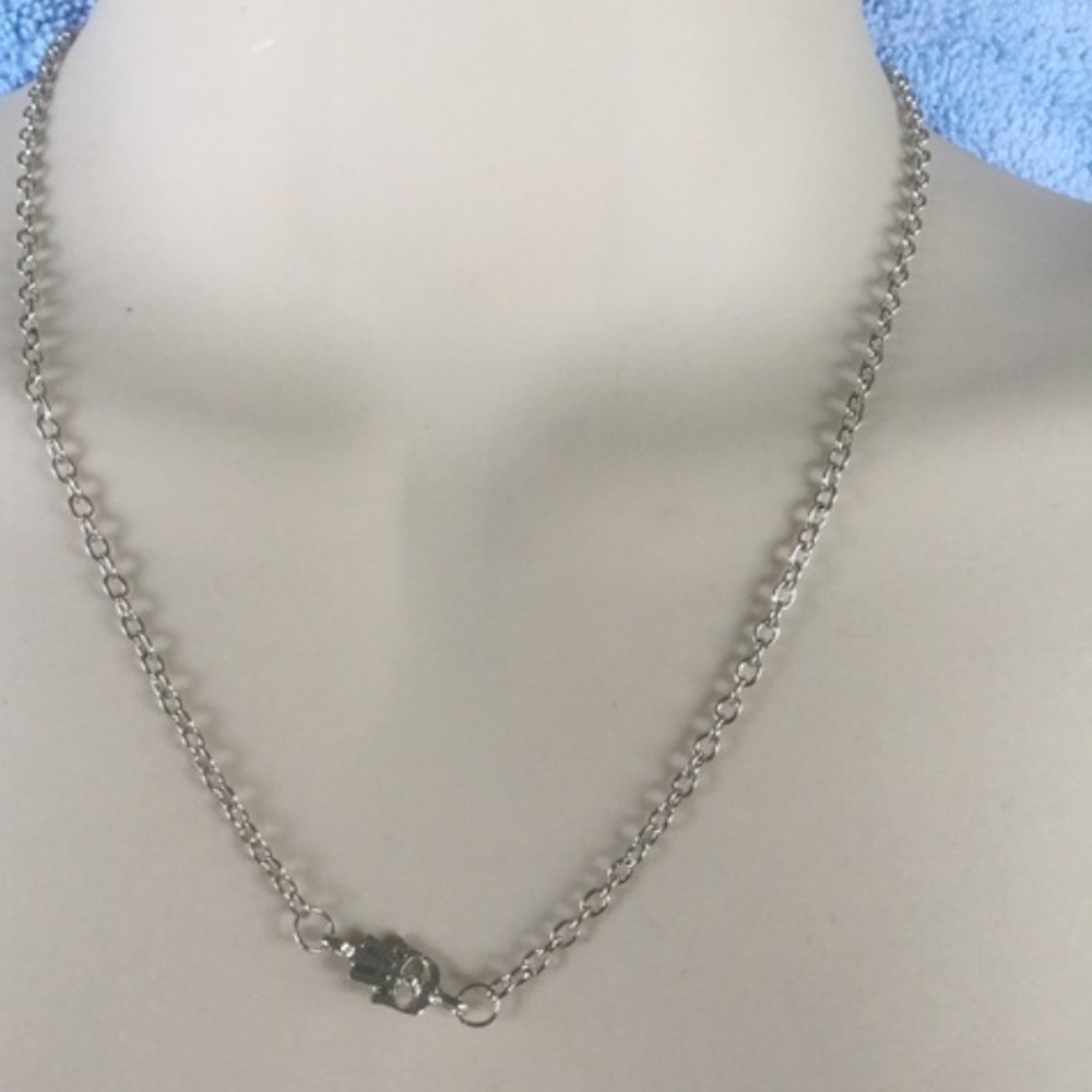Dainty Hamsa necklace SILVER (last one) - Picture 2 of 2