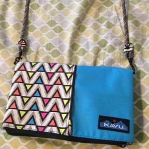 Kavu cross body bag excellent condition!!