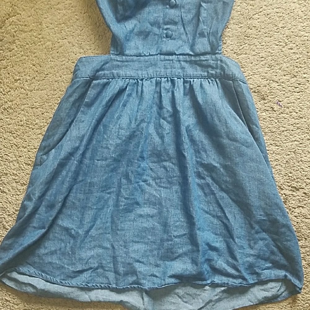 Dress - Picture 2 of 4