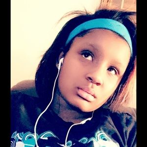 Meet your Posher, Olivia