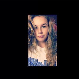 Meet your Posher, Celeste