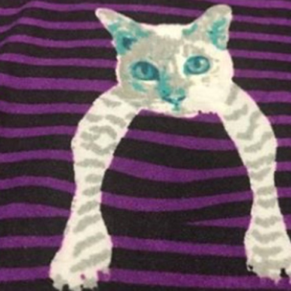 Not for sale looking for these cat leggings.