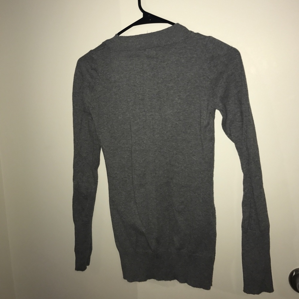 V neck sweater - Picture 3 of 3