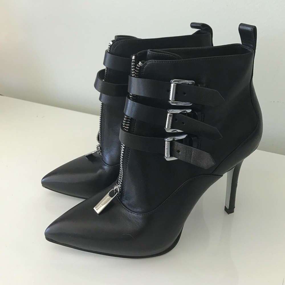 MK Black pointed toe, zip front stiletto booties