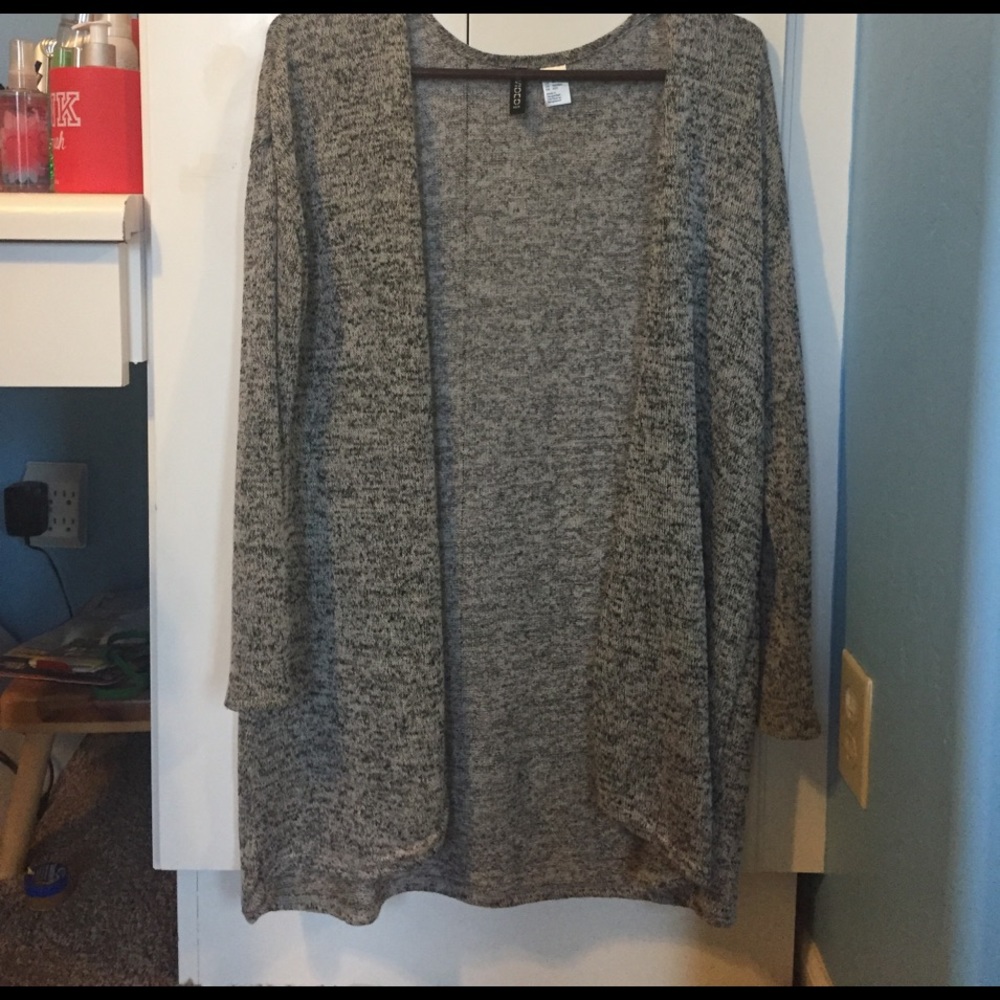 H&M grey cardigan