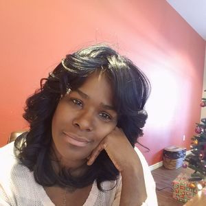 Meet your Posher, Yolanda