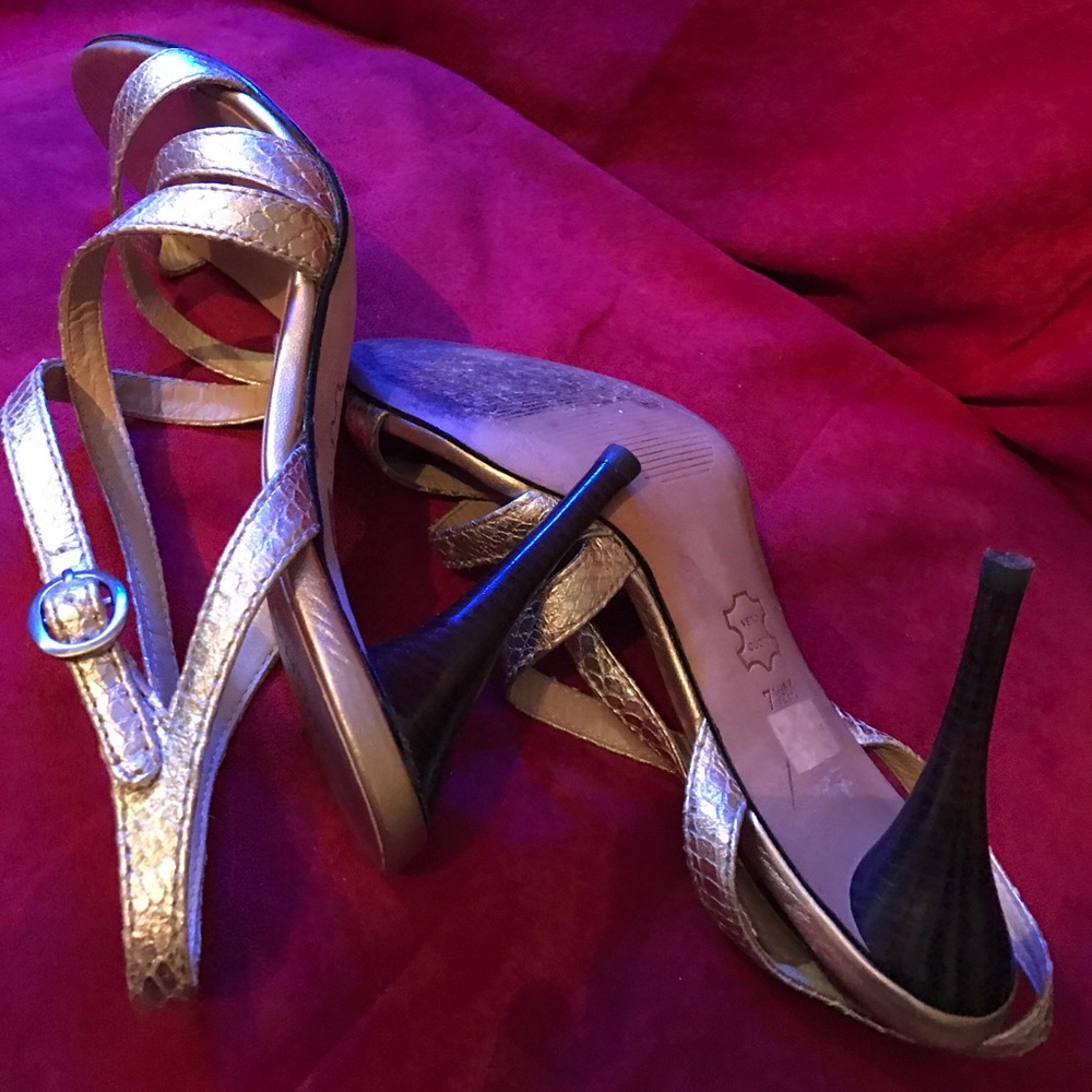 Michael Kors shimmering gold snakeskin stiletto❣❣✨ - Picture 8 of 8