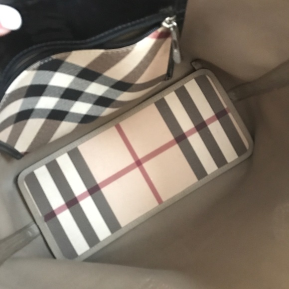 Burberry - Picture 3 of 8