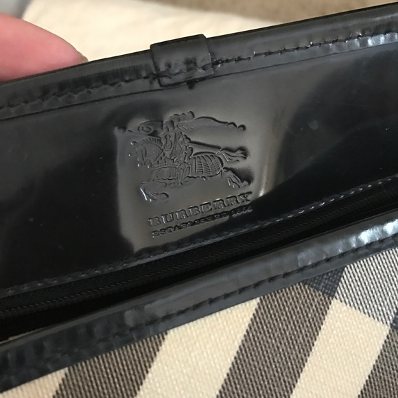 Burberry - Picture 5 of 8