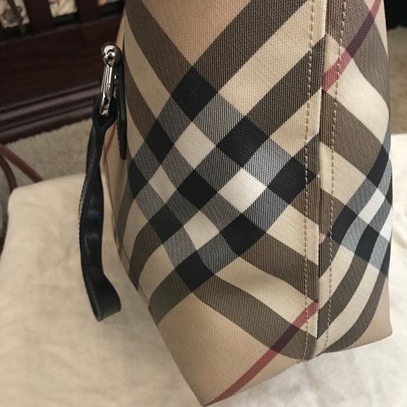 Burberry - Picture 6 of 8