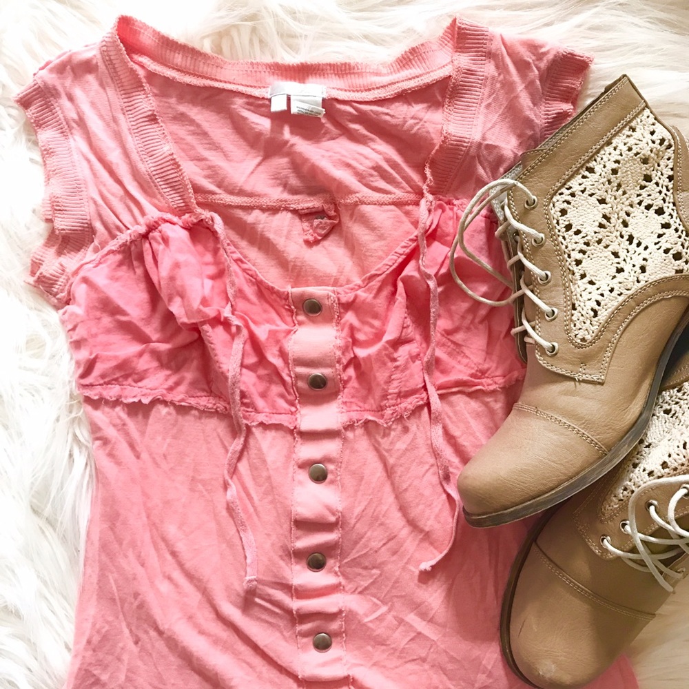 [Urban Outfitters] Pink Top