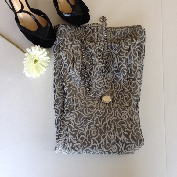 The Limited Dress - Picture 6 of 8