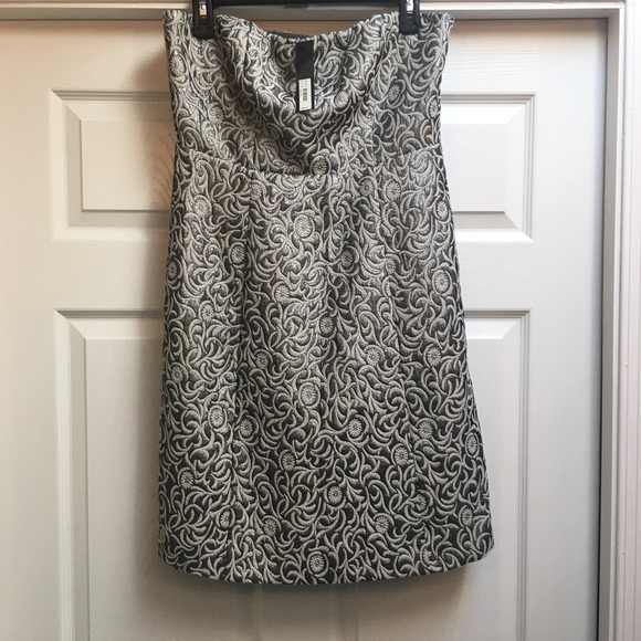 The Limited Dress - Picture 7 of 8