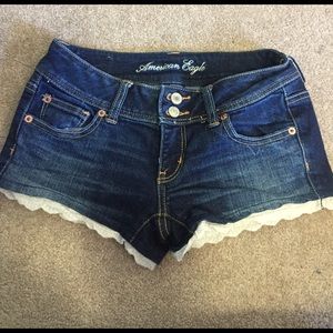 American Eagle jean shorts with scalloped design