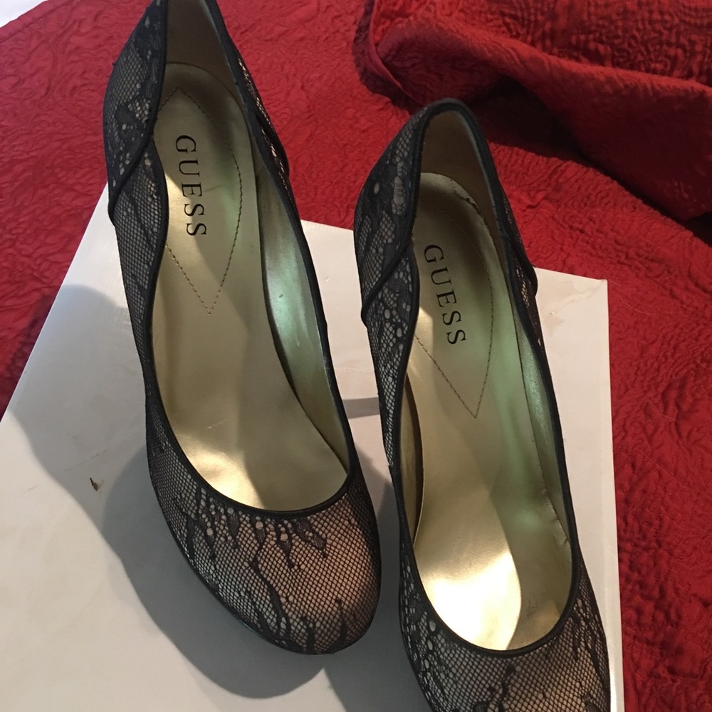 Pumps - Picture 2 of 4