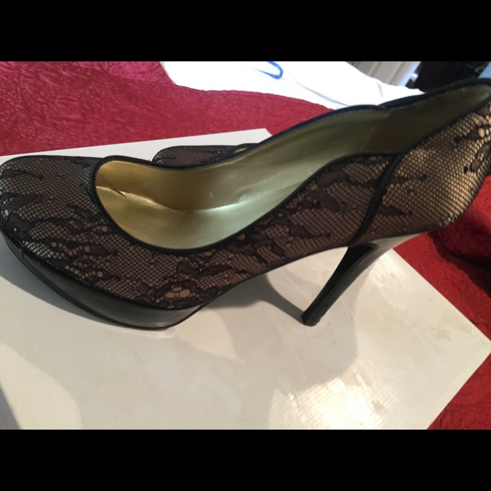 Pumps - Picture 4 of 4