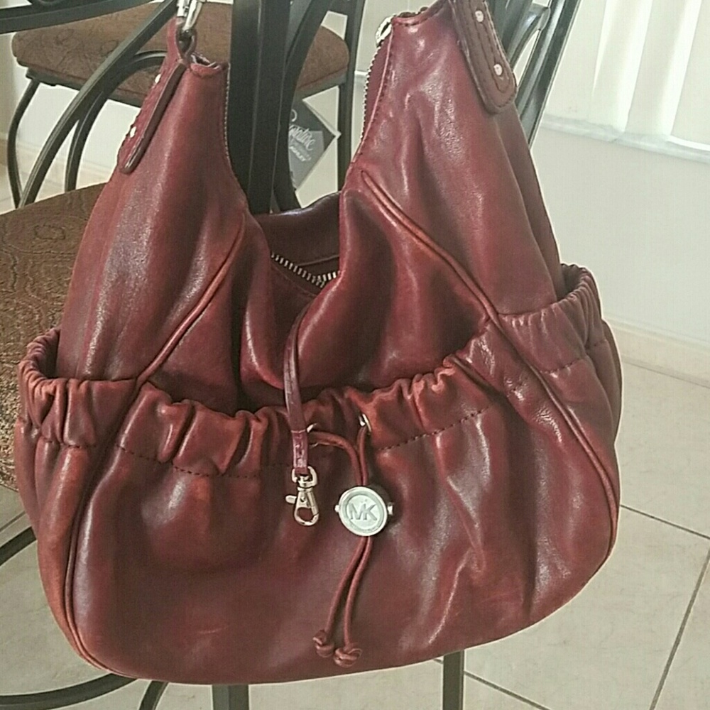 Used Authentic Mk purse.